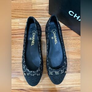 Chanel Black and Gold Women's Flats